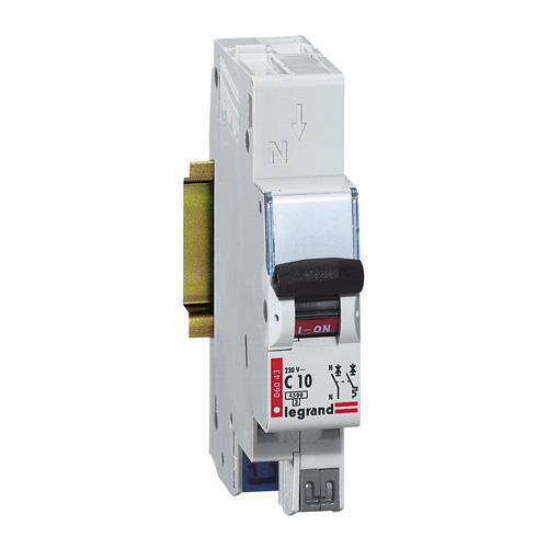Disj DX³ 4,5Ka coube C 16A Legrand 406774